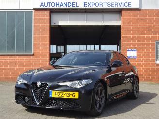 Coche accidentado Alfa Romeo Giulia Super Business 2.2 JTD, Leer, Navi, Cruise & Climate 2019/3