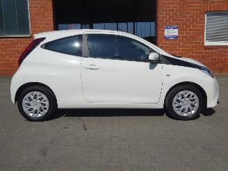 Toyota Aygo X Play 1.0 VVT-i, Airco, Cruise ontrol, MMS, Camera picture 6