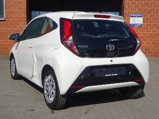 Toyota Aygo X Play 1.0 VVT-i, Airco, Cruise ontrol, MMS, Camera picture 5
