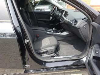 BMW 1-serie 118i Advantage 136pk Automaat, Airco, Navi-MMS, Cruise, Lane assist picture 20