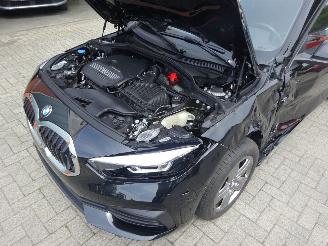 BMW 1-serie 118i Advantage 136pk Automaat, Airco, Navi-MMS, Cruise, Lane assist picture 14