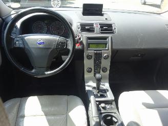Volvo V-50 Momentum 2.4i Automaat 125kw, Leer, Navi, Cruise, APK picture 14