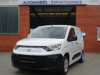 skadebil bedrijf Fiat Doblo PureTech 1.2i 81kw/110pk Euro6, Airco, Cruise, Camera, DAB+ 2023/6
