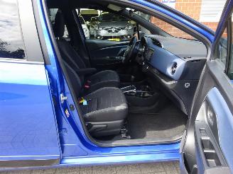 Toyota Yaris 1.5 Hybrid Bi-Tone, Climate & Cruise, Lane assist, Navi picture 7