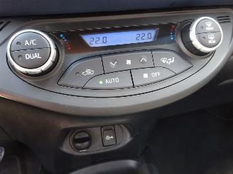 Toyota Yaris 1.5 Hybrid Bi-Tone, Climate & Cruise, Lane assist, Navi picture 20