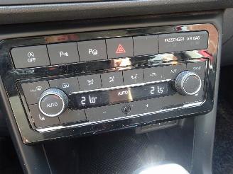 Volkswagen T-Cross Life 81kw DSG Automaat, Airco, Navi, Lane assist, Cruise picture 26