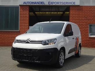 krockskadad bil bedrijf Citroën Berlingo \"Club\" 1.2i 81kw/110pk Euro6, Airco, Cruise, Schuifdeur, 3 zitplaatsen 2020/12