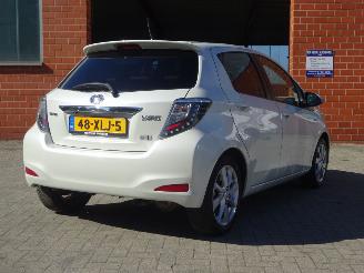 Toyota Yaris Hybrid, Panorama, Leer, Navi, Cruise & Climate control picture 4