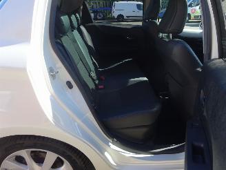 Toyota Yaris Hybrid, Panorama, Leer, Navi, Cruise & Climate control picture 31