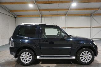 Schade bestelwagen Mitsubishi Pajero 3.2 DID 125kW Automaat Invite High Roof AT HRV 2009/5