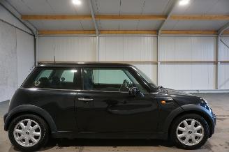 Schadeauto Mini Mini 1.6 66kW ONE SALT 2002/6
