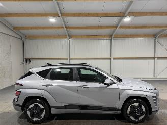 damaged passenger cars Hyundai Kona 115kW Comfort 48.4 kWh 2024/3