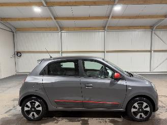 Damaged car Renault Twingo 1.0SCE 52kW Collection 2016/5