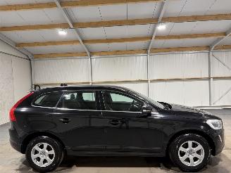 Schadeauto Volvo Xc-60 2.0 D4 133kW FWD SUMMUM Clima 2014/6