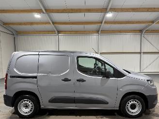 Schade bestelwagen Toyota Proace CITY 1.2 Turbo 81kW Trekhaak Cool Comfort 2021/3