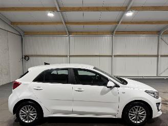 Voiture accidenté Kia Rio 1.0T-GDi 74kW MHEV Dynamicline 2021/2
