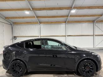 damaged passenger cars Tesla Model Y 58kWh RWD 175kW Automaat 2023/2
