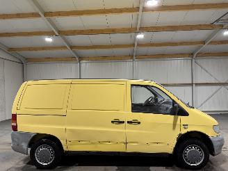skadebil bedrijf Mercedes Vito 108CDI 60kW Amigo 2003/3