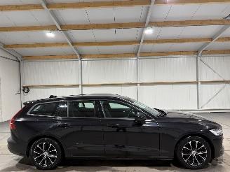Schadeauto Volvo V-60 2.0 B3 120kW Automaat Momentum Camera 2021/1