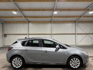 damaged passenger cars Opel Astra 1.4Turbo 88kW Airco Cosmo 2012/1