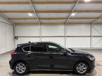 Schadeauto Ford Focus 1.0Ecoboost 92kW Hybrid Titanium 2024/6
