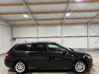 Unfallwagen Peugeot 308 SW 1.2 PureTech 96kW Style 2016/8