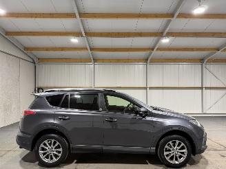Unfallwagen Toyota Rav-4 2.5Hybrid 114kW Style Automaat 2017/7