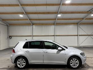 Schadeauto Volkswagen Golf 1.0TSI 85kW Clima Comfortline 2019/3