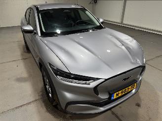 Ford Mustang Mach-e 75kWh 198kW RWD picture 19