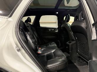 Volvo Xc-60 2.0T8 223kW AWD A Luchtvering Twin Engine Momentum picture 24
