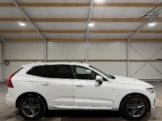 škoda osobní automobily Volvo Xc-60 2.0T8 223kW AWD A Luchtvering Twin Engine Momentum 2017/10