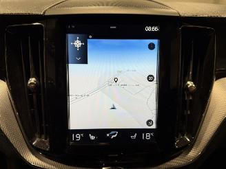Volvo Xc-60 2.0T8 223kW AWD A Luchtvering Twin Engine Momentum picture 17