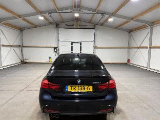 BMW 3-serie 320i 135kW Automaat Edtion M Sport Shadow High Executive Schuifkantel picture 7