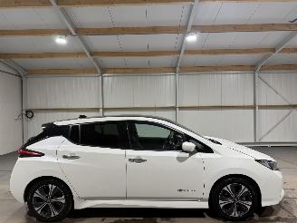 krockskadad bil auto Nissan Leaf 40kWh N-Connecta 110kW Automaat 2018/9
