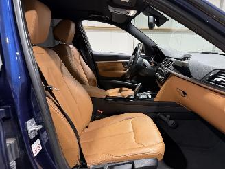 BMW 3-serie 320i 135kW Automaat Luxury Edition picture 24