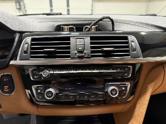 BMW 3-serie 320i 135kW Automaat Luxury Edition picture 20