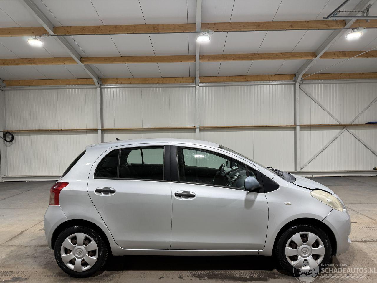 Toyota Yaris 1.0VVTi 51kW Airco Terra