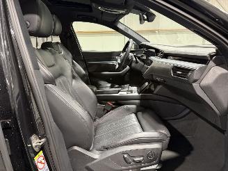 Audi E-tron 55 95kWh 300kW Quattro Advanced Luchtvering Pano picture 39
