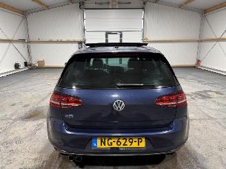 Volkswagen Golf GTE 1.4TSI 110kW Automaat Pano picture 7
