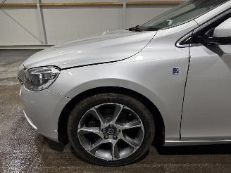 Volvo V-40 1.6T2 88kW Clima Summum picture 15
