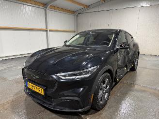 Ford Mustang Mach-E 98kWh Extended RWD picture 10