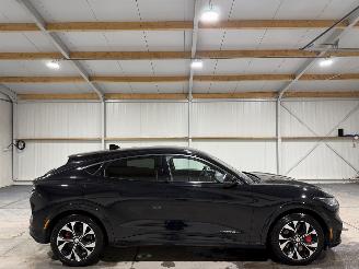 skadebil auto Ford Mustang 98kWh 248kW AWD Extended 2021/6