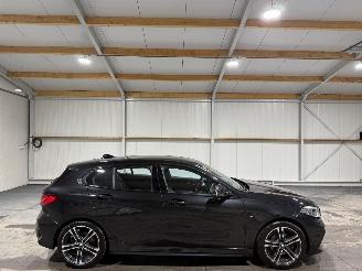 krockskadad bil auto BMW 1-serie 118i 100kW Automaat Business Edition Plus 2022/10