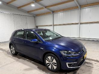 Volkswagen Golf 36kWh 100kW Automaat E-Edition picture 2