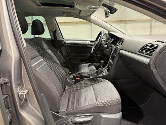 Volkswagen Golf 1.4TSI 110kW ACT Business Edition R Pano picture 27