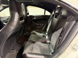 Mercedes Cla-klasse 180 90kW Automaat Ambition Pano picture 29
