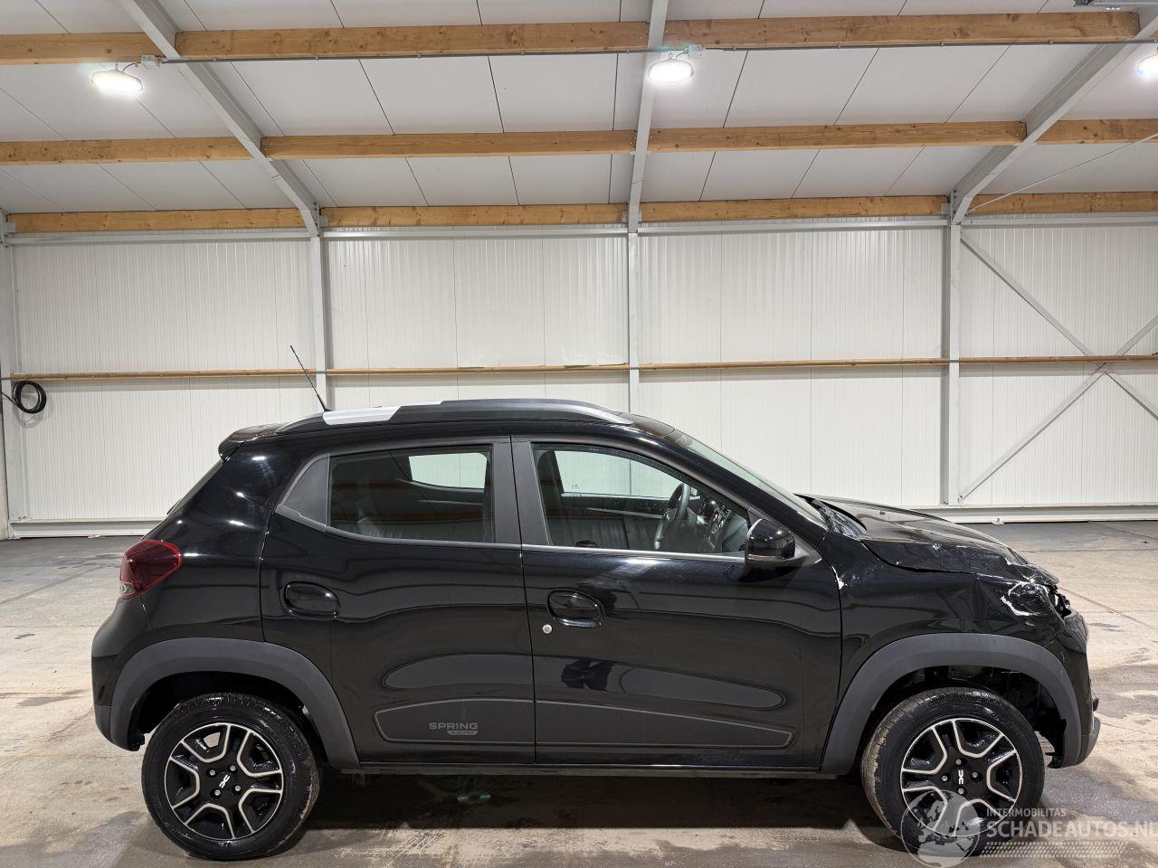 Dacia Spring 27kWh 33kW Automaat Essential