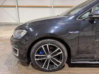 Volkswagen Golf 1.4TSI 110kW Automaat Pano GTE picture 20