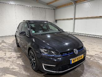 Volkswagen Golf 1.4TSI 110kW Automaat Pano GTE picture 3