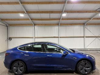 Schadeauto Tesla Model 3 60kWh Standard 175kW RWD Plus 2019/8